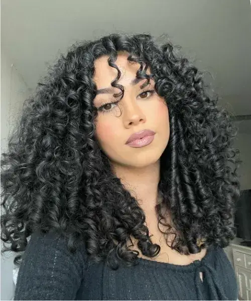 layered-curly-cut