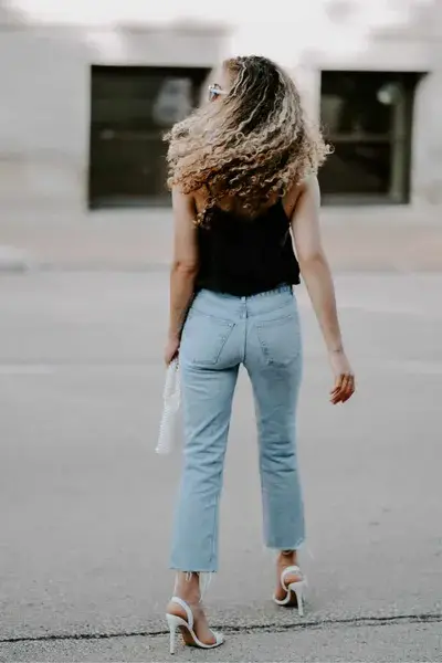 straight-leg-jeans-with-heels