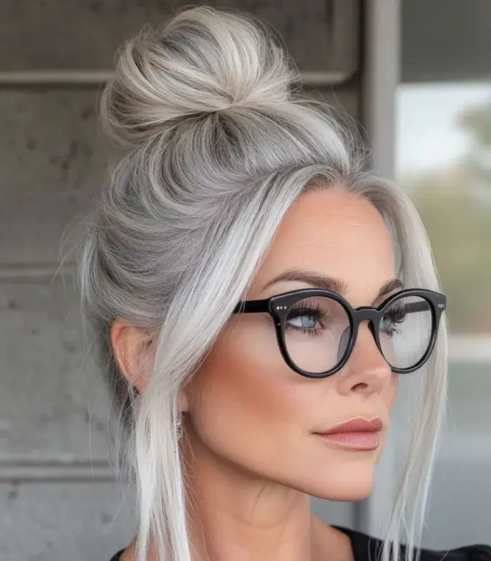 stunning-ways-to-wear-silver-hair-at-any-age